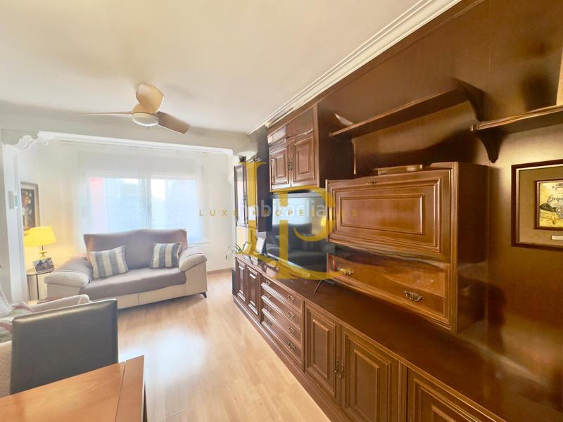 Foto 883be934-68f4-415e-88af-3154f7538abe. Etagenwohnung mit heizung in La Florida Hospitalet de Llobregat (L´)