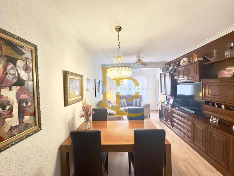 Foto 8e4cba2d-8e87-45d3-81cc-d6f2d0699485. Etagenwohnung mit heizung in La Florida Hospitalet de Llobregat (L´)