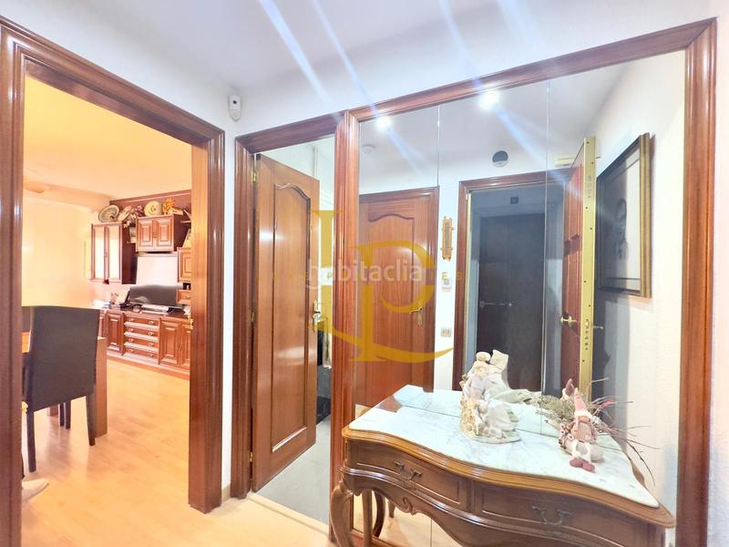 Foto b11bea59-7173-408f-a65f-f89a27674bd7. Etagenwohnung mit heizung in La Florida Hospitalet de Llobregat (L´)