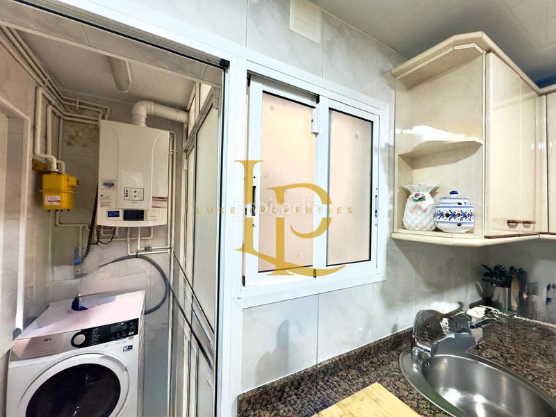 Foto c172c024-3411-46d2-90ec-7ebf8f21b56a. Etagenwohnung mit heizung in La Florida Hospitalet de Llobregat (L´)