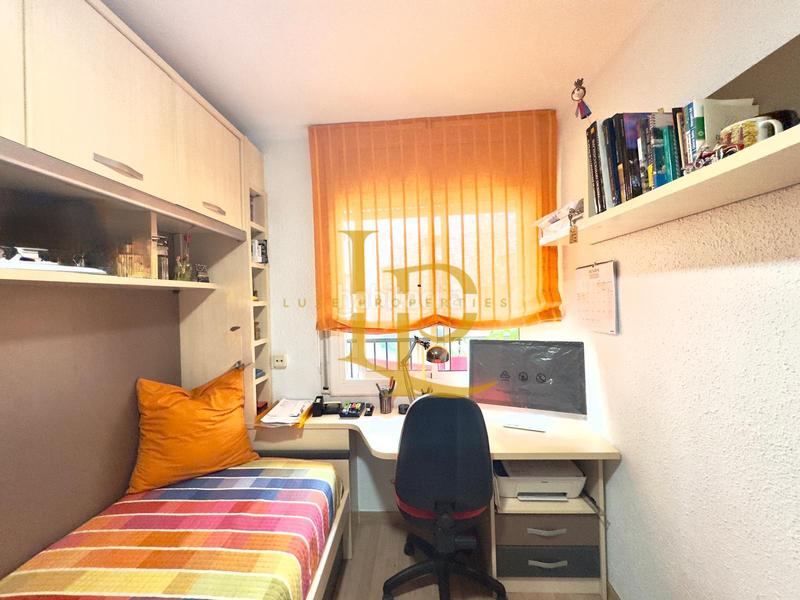 Foto e2e78f4e-690a-49c0-891d-6c91b80ef872. Etagenwohnung mit heizung in La Florida Hospitalet de Llobregat (L´)