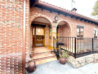 Xalet a Casar (El). En venta precioso chalet  independiente de 4 habitaciones  en el