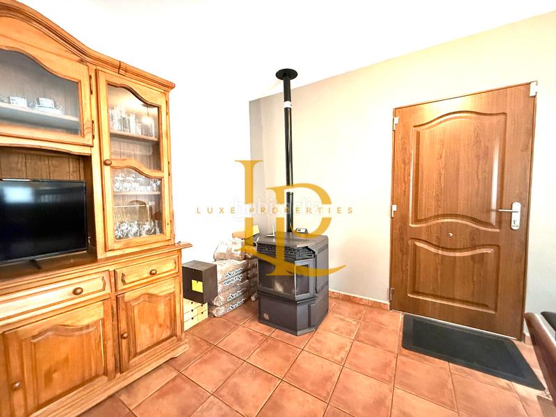 Foto 0df1d31e-ef63-434c-8564-2c1156d7f4ab. Xalet amb xemeneia calefacció aparcament a Casar (El)