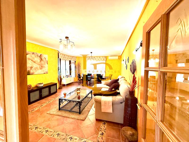 Foto 1cf153f9-ba77-456a-ba6b-433b88d90bca. Xalet amb xemeneia calefacció aparcament a Casar (El)