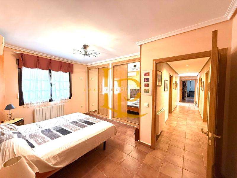 Foto 20325bec-e043-4ffc-84ce-f2e9f8a25890. Xalet amb xemeneia calefacció aparcament a Casar (El)