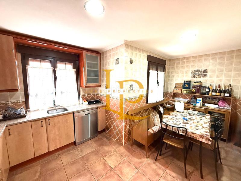 Foto 4aeaaf68-1f70-4c4c-b469-9617e8dac442. Xalet amb xemeneia calefacció aparcament a Casar (El)