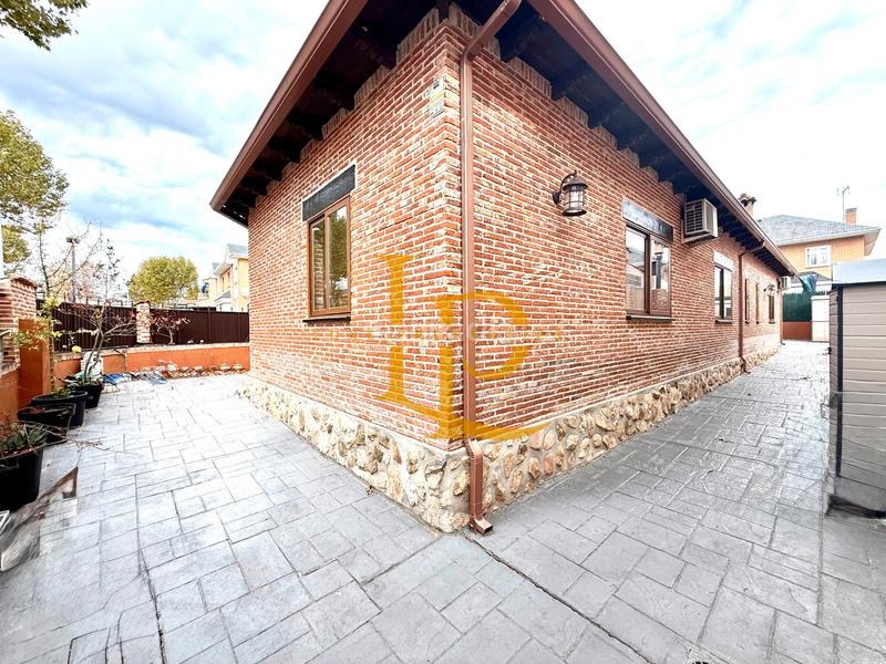 Foto 616af46b-122b-4e82-b452-59a1a51cebea. Xalet amb xemeneia calefacció aparcament a Casar (El)