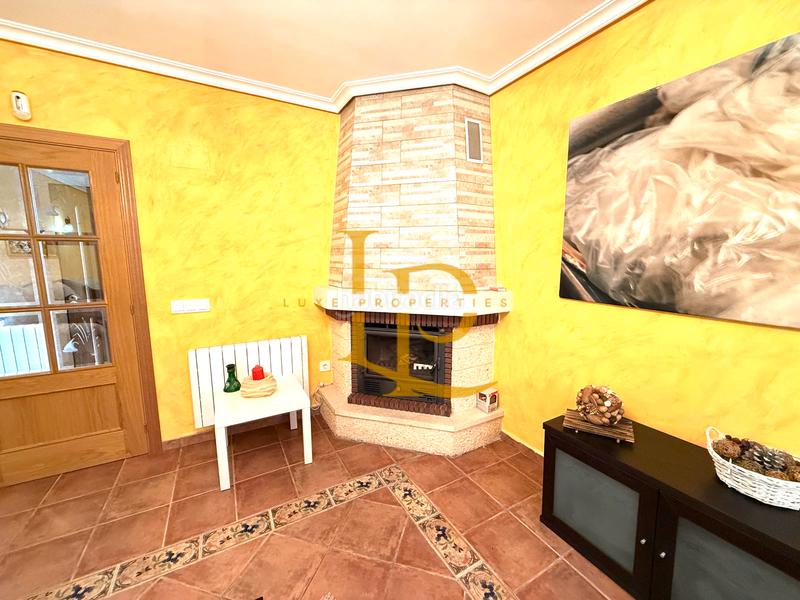 Foto a1b5ed89-004c-4187-8b20-b0ee16b0de70. Xalet amb xemeneia calefacció aparcament a Casar (El)