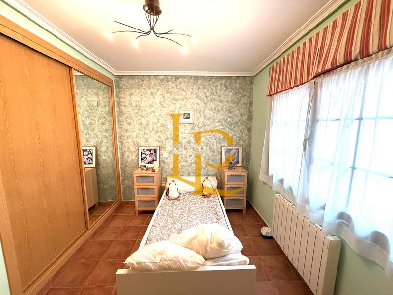 Foto a283928c-8495-4898-9f21-cc9fe74d0b64. Xalet amb xemeneia calefacció aparcament a Casar (El)