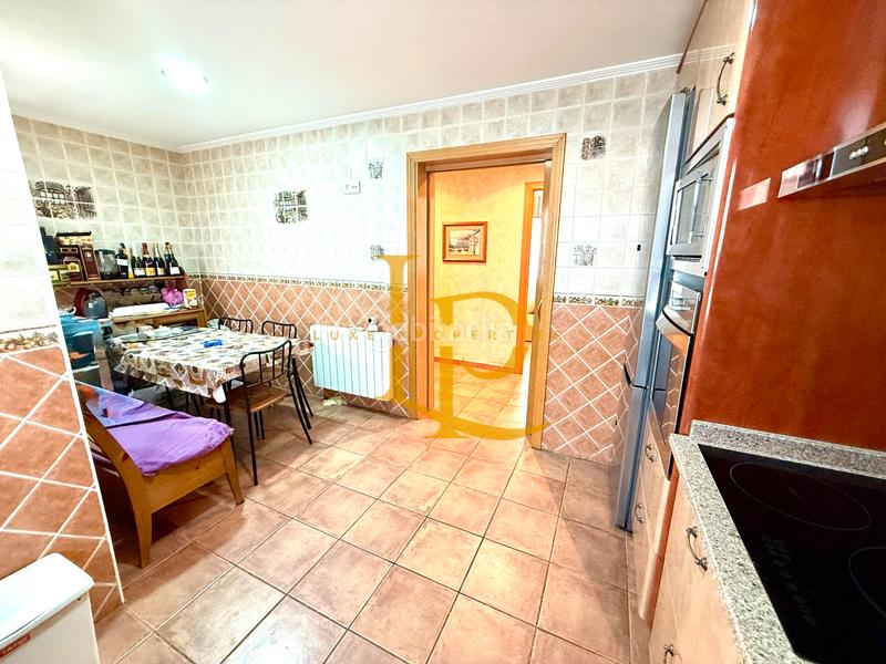 Foto b80f9f8e-e7db-4c17-afc9-50c04f47e8b0. Xalet amb xemeneia calefacció aparcament a Casar (El)