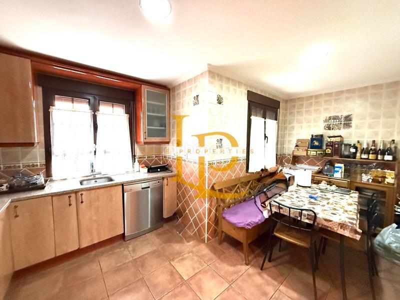 Foto de734b98-c7fe-4532-8e4a-584c47e0fe4a. Xalet amb xemeneia calefacció aparcament a Casar (El)