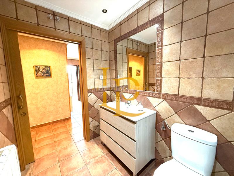 Foto dfd46613-178d-46de-b5a5-c6b57f605ced. Xalet amb xemeneia calefacció aparcament a Casar (El)