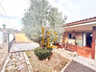 Chalet à Casar (El). Precioso chalet independiente de 3 habitaciones en venta en nuev