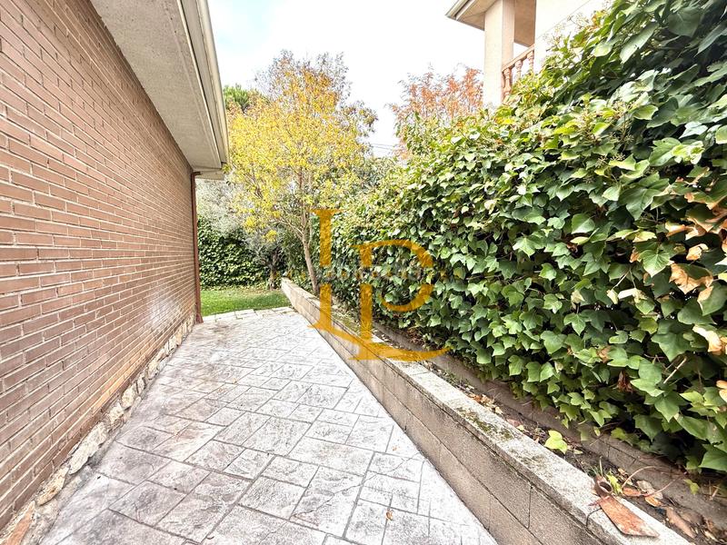 Foto 0360c6c1-9c6d-4342-9d67-9f3983ebaf30. Chalet con camino riscaldamento parcheggio piscina in Casar (El)