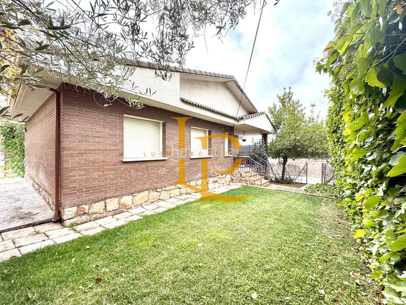 Foto 28ffd58c-8bba-4488-80a2-e7cc6c2c235d. Chalet con camino riscaldamento parcheggio piscina in Casar (El)