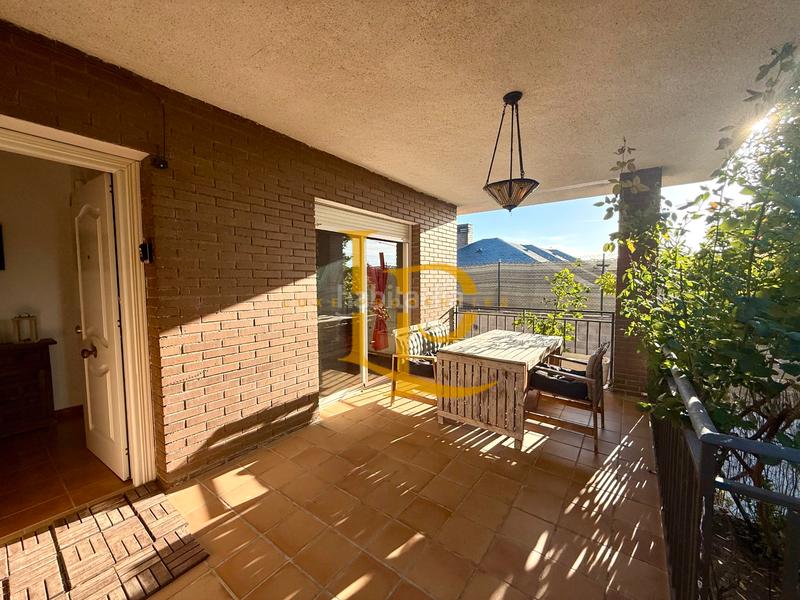 Foto 3ceb3f65-70ce-4773-a788-98935d8d0a9b. Chalet con camino riscaldamento parcheggio piscina in Casar (El)