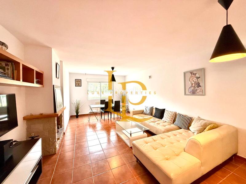 Foto 62046188-8783-4d4c-846c-9a51b0023438. Chalet con camino riscaldamento parcheggio piscina in Casar (El)