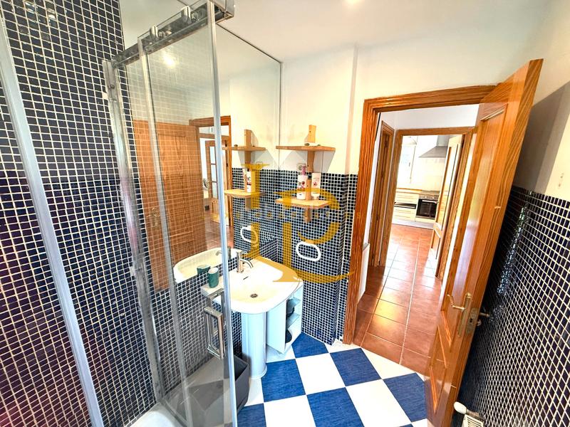 Foto 6345cb2d-ea33-4f94-b454-2fbd3991e67f. Chalet con camino riscaldamento parcheggio piscina in Casar (El)