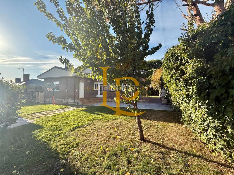 Foto 7aa67612-153b-4931-b334-d9e0c0369dc5. Chalet con camino riscaldamento parcheggio piscina in Casar (El)