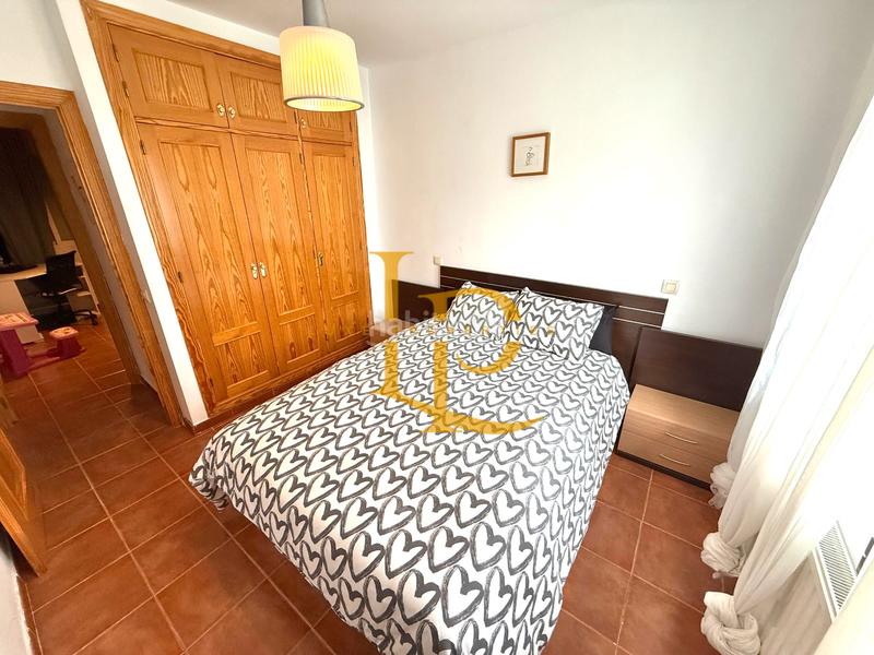 Foto 9e8fbbfe-7433-4223-b4bc-4bcad71a64f3. Chalet con camino riscaldamento parcheggio piscina in Casar (El)