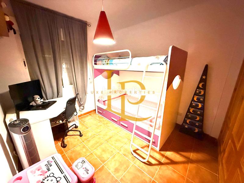 Foto beba7890-53a1-47e9-bd51-ba91ba07de64. Chalet con camino riscaldamento parcheggio piscina in Casar (El)