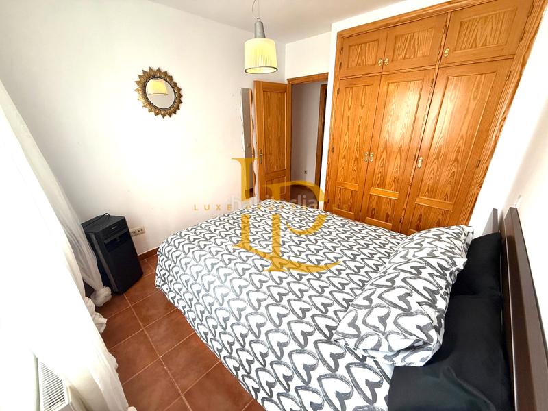 Foto ccdf0484-d0c1-41d5-b1e4-d58d5c06c065. Chalet con camino riscaldamento parcheggio piscina in Casar (El)