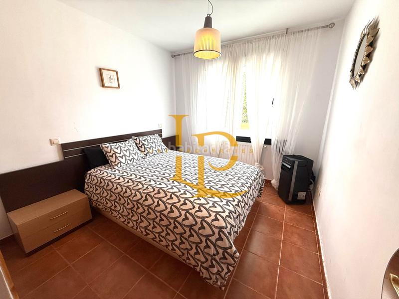 Foto e84a3278-f146-46ed-a5f5-28f7c4070e69. Chalet con camino riscaldamento parcheggio piscina in Casar (El)