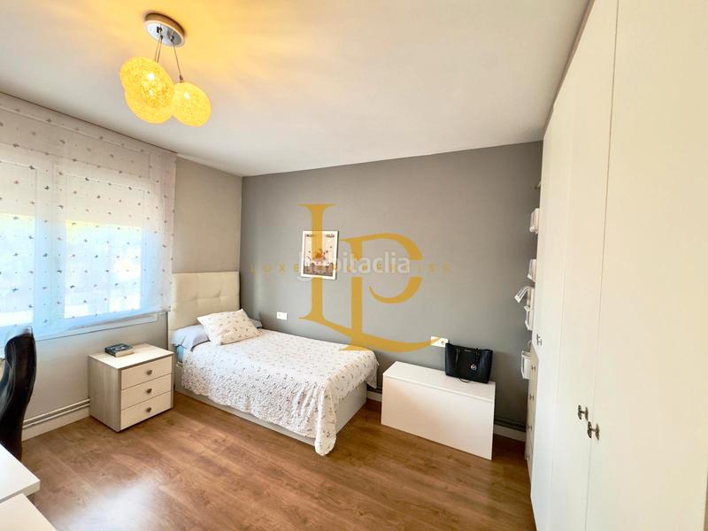 Foto 53aa2a54-c999-4ced-8238-c260feda6f45. Casa a schiera con riscaldamento parcheggio in Zona Nord Rubí