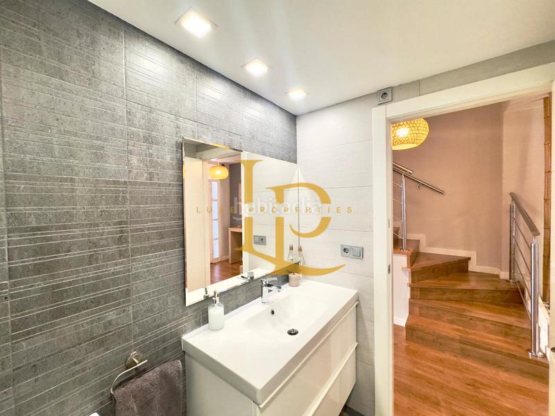 Foto 5f433120-6f1b-4428-a6f1-fe557eb4cfe6. Casa a schiera con riscaldamento parcheggio in Zona Nord Rubí