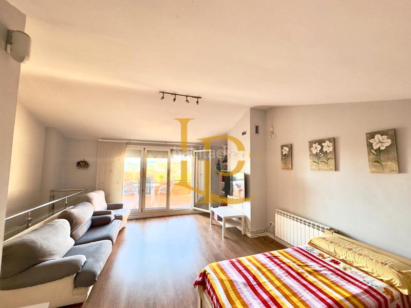 Foto 933295e8-4db3-48be-b688-c0fdc3afd1a9. Casa a schiera con riscaldamento parcheggio in Zona Nord Rubí