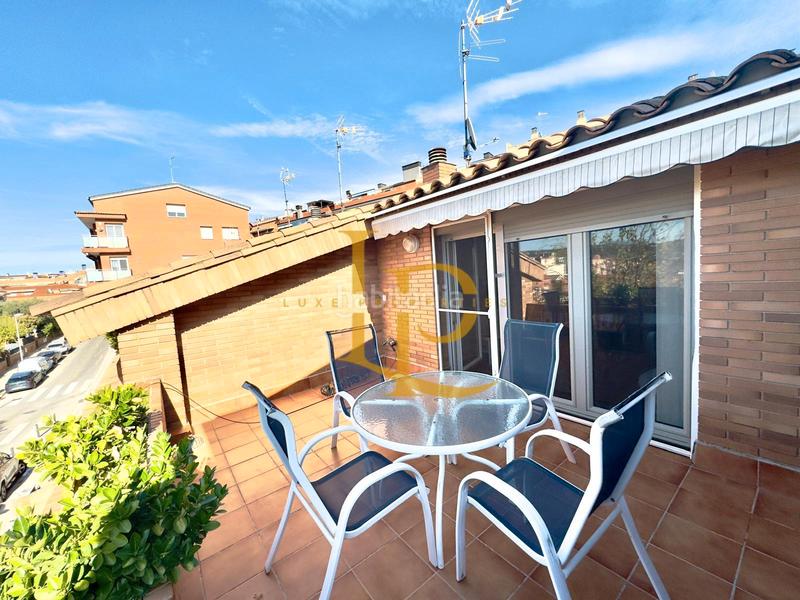 Foto e5574df8-0f98-49db-a2bd-3561dd33da85. Casa a schiera con riscaldamento parcheggio in Zona Nord Rubí