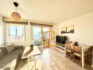 Duplex  Carrer del topazi. Luminoso dúplex  de dos habitaciones con balcón y parking en ven