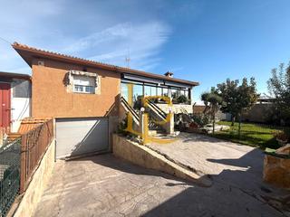 Xalet  Calle río genil. Magnífico chalet independiente de 4habitaciones con parcela y pi