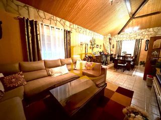 Xalet  Calle río segura. Magnífico chalet independiente de 4habitaciones con parcela y pi