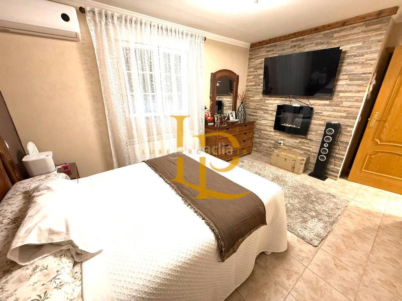 Foto 48a6d344-77c8-40c7-a5b4-59ac95357d25. Chalet avec cheminée chauffage parking piscine dans Torrejón del Rey