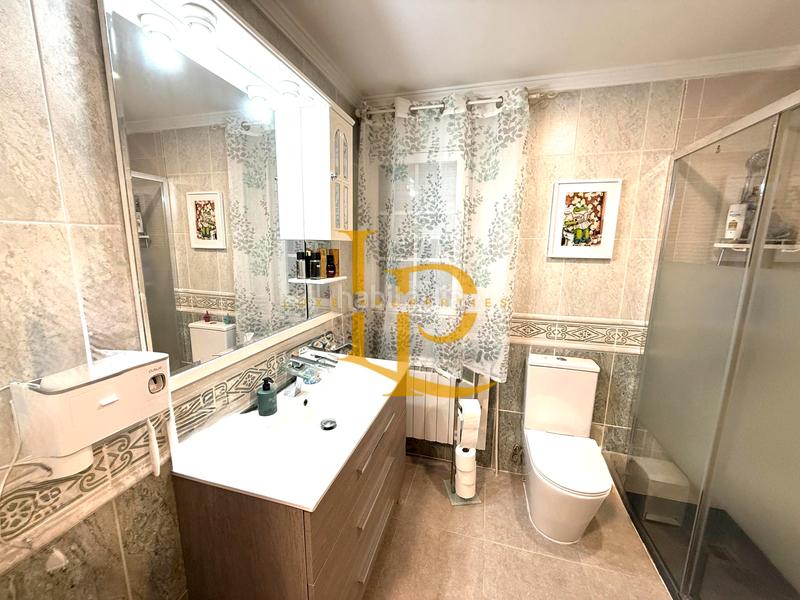 Foto 4aa0dca1-4805-4f48-99a6-629274284870. Chalet avec cheminée chauffage parking piscine dans Torrejón del Rey