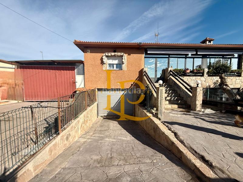 Foto 87a4085d-e096-45d5-83cb-a3248b2e0987. Chalet avec cheminée chauffage parking piscine dans Torrejón del Rey