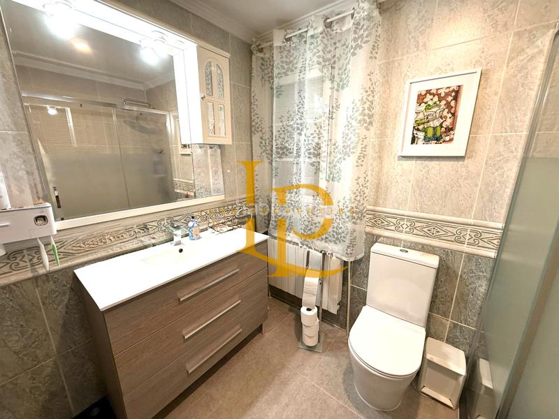 Foto a41b0dba-6f5d-4f4b-83c5-60a2168da7d3. Chalet avec cheminée chauffage parking piscine dans Torrejón del Rey