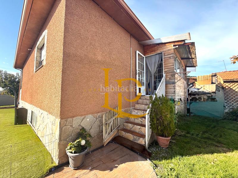 Foto be6bedfc-ac7c-4a1a-a62d-49b1f3e730af. Chalet avec cheminée chauffage parking piscine dans Torrejón del Rey