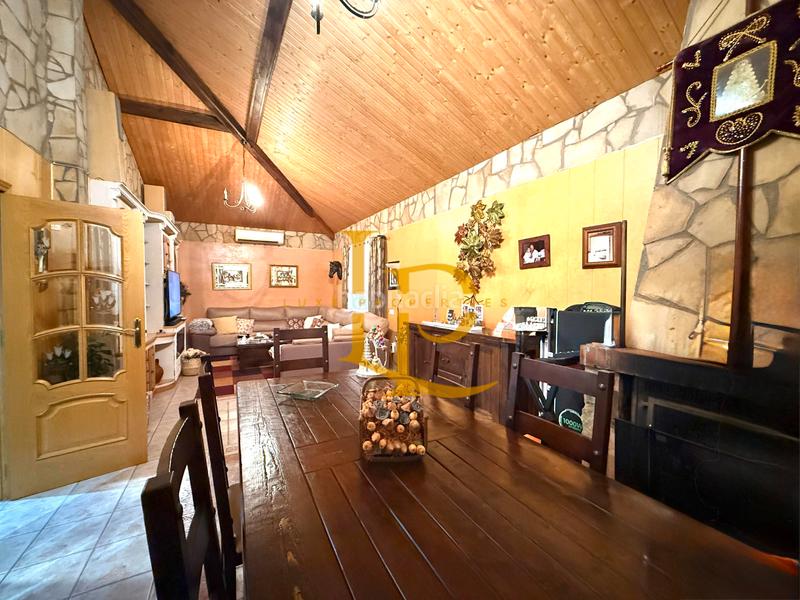 Foto d1ba0297-2fc8-4b8a-9d45-bb34ad2894d3. Chalet avec cheminée chauffage parking piscine dans Torrejón del Rey