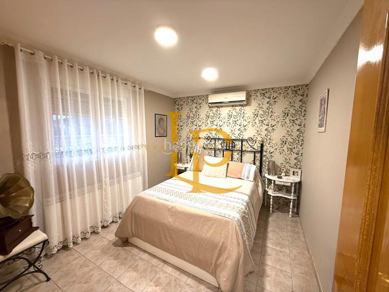 Foto e57763a6-1e59-4977-9d3b-41407cf9c8c8. Chalet avec cheminée chauffage parking piscine dans Torrejón del Rey