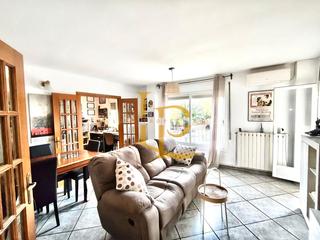 Appartement  Carrer de sierra nevada. Oportunidad en terrassa – piso amplio, luminoso y con una distri