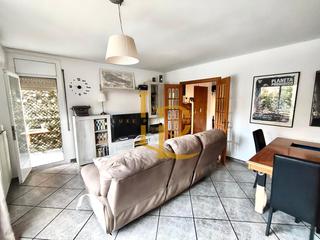 Flat  Carrer de sierra nevada. Oportunidad en terrassa – piso amplio, luminoso y con una distri