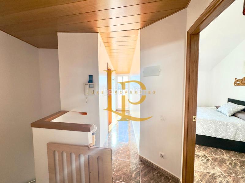 Foto 01410bcc-8633-4b09-b5ce-9607d682407c. Semi detached house with fireplace heating parking in Rubí