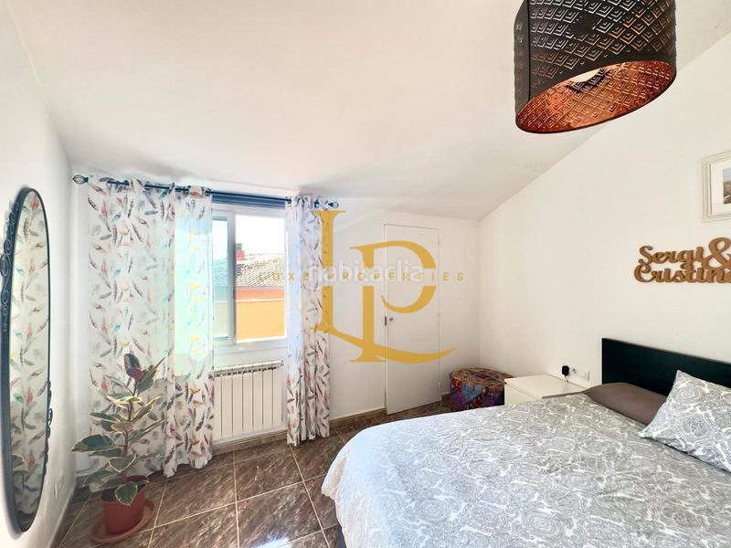 Foto 32b09e33-f683-4267-8d61-8dcc35734626. Semi detached house with fireplace heating parking in Rubí