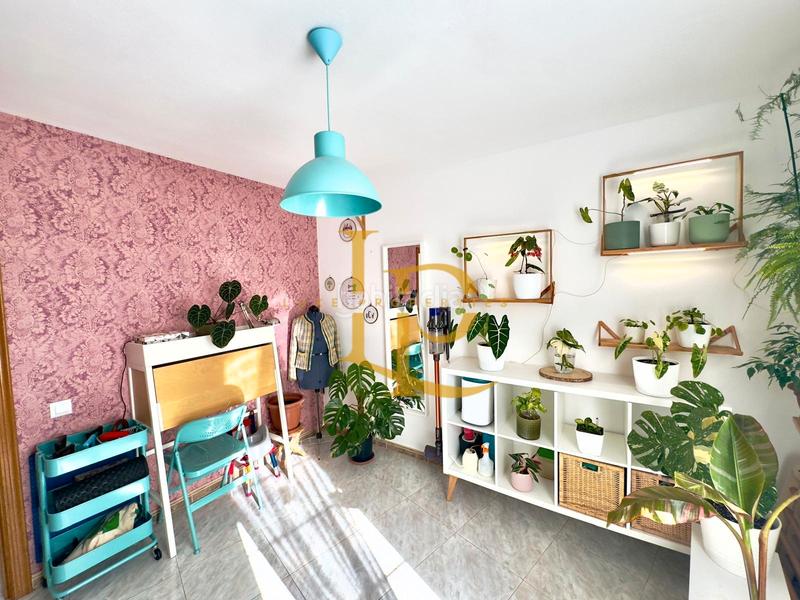 Foto 6226f582-5763-4f74-9a75-eefcce515535. Semi detached house with fireplace heating parking in Rubí