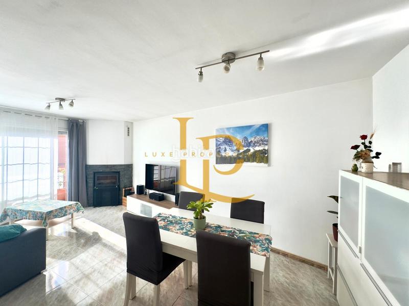 Foto 6e1838d4-247f-4a9f-9541-c16b6619f012. Semi detached house with fireplace heating parking in Rubí