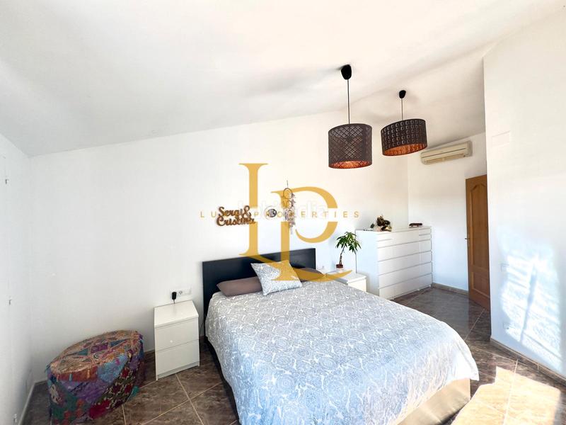 Foto 70567b02-4635-4d3f-a20b-601221f3ea25. Semi detached house with fireplace heating parking in Rubí