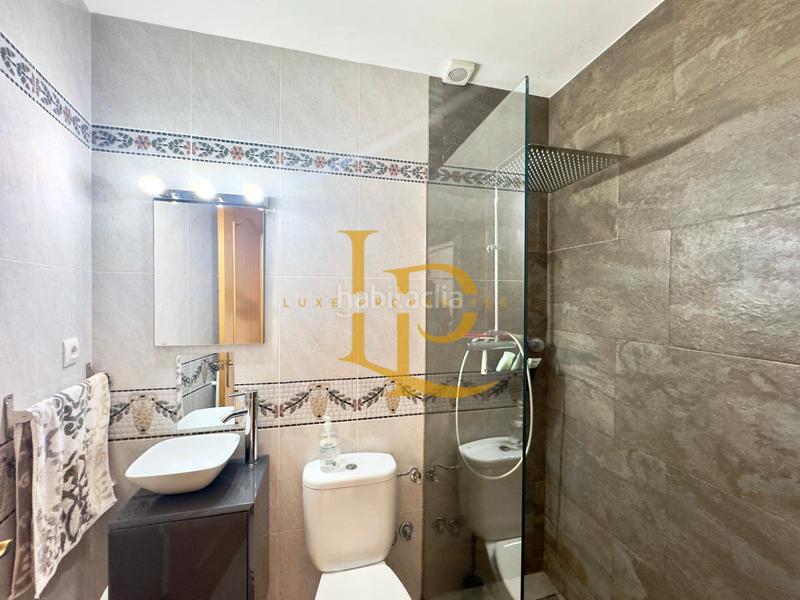 Foto 7b7eb38e-bdd7-438b-a685-38c7df8a0dec. Semi detached house with fireplace heating parking in Rubí