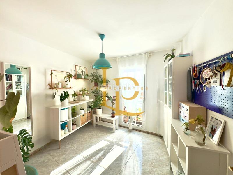 Foto 7c0bcf02-d997-46f3-9277-5a0a7de27f0e. Semi detached house with fireplace heating parking in Rubí